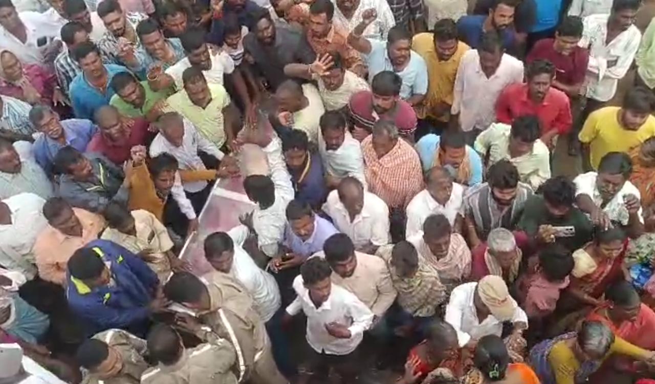 Watch: Farmer’s death sparks protest over land dispute in Siddipet