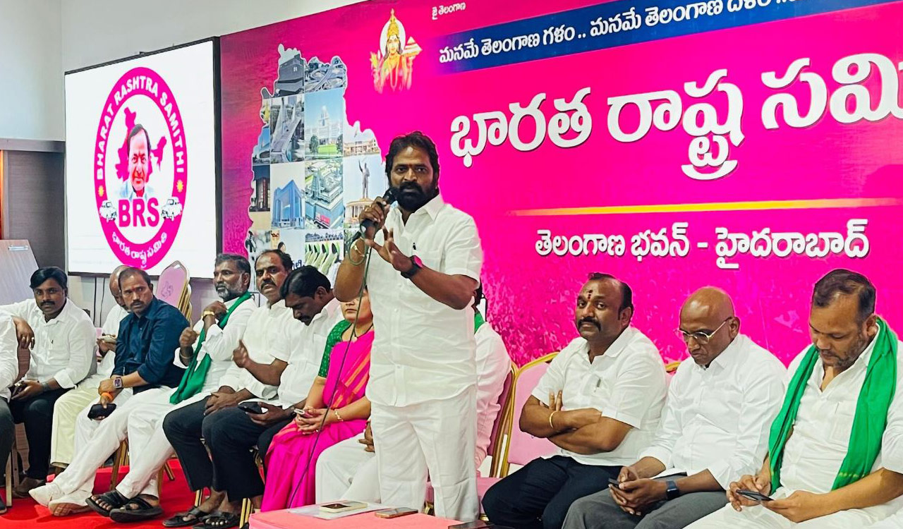 BRS accuses Congress of profiteering from RRR, Greenfield highway; Calls for united agitation