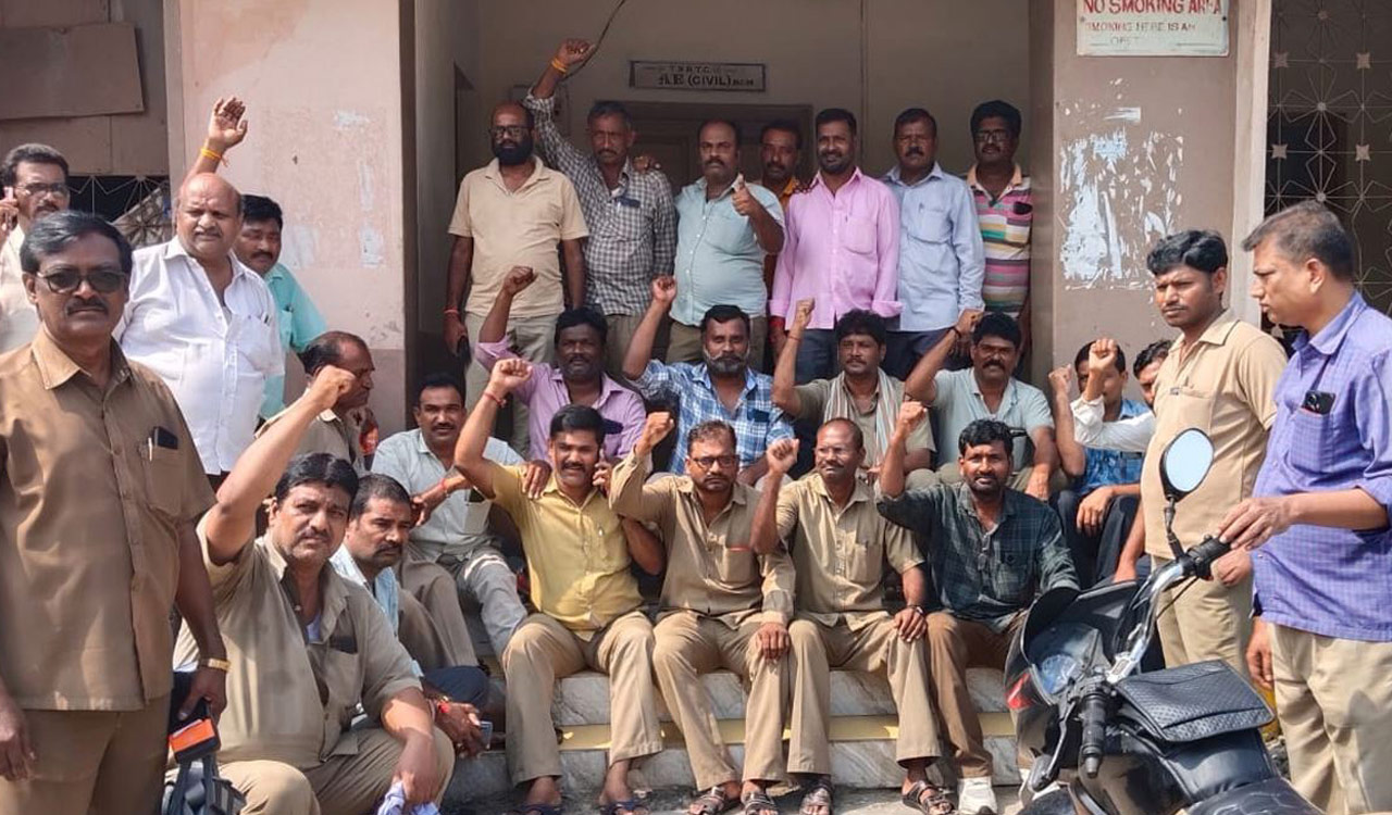 TGSRTC drivers boycott work over excessive workload at Bhadrachalam depot
