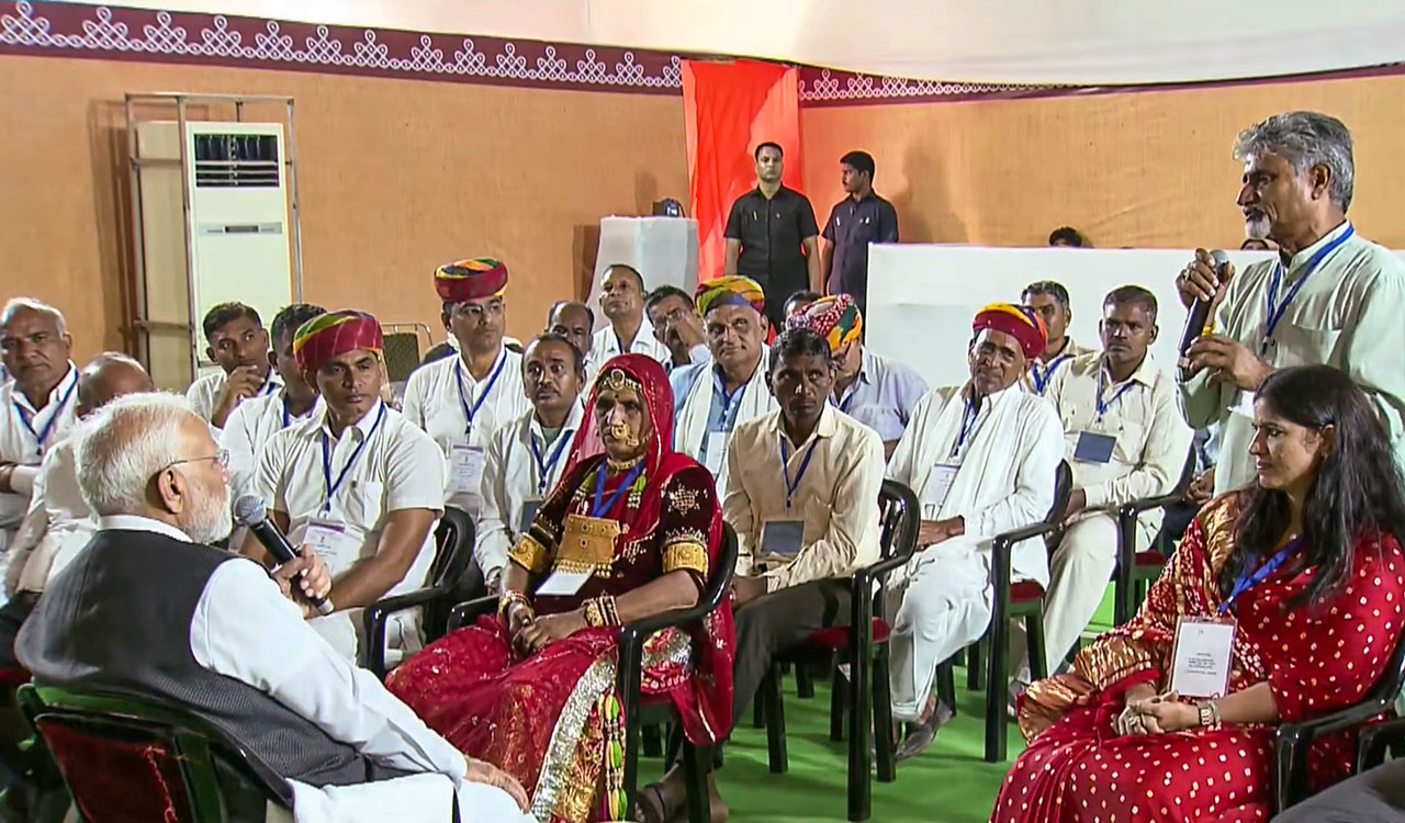 PM Modi inaugurates Rs 1.22 lakh crore projects in Rajasthan