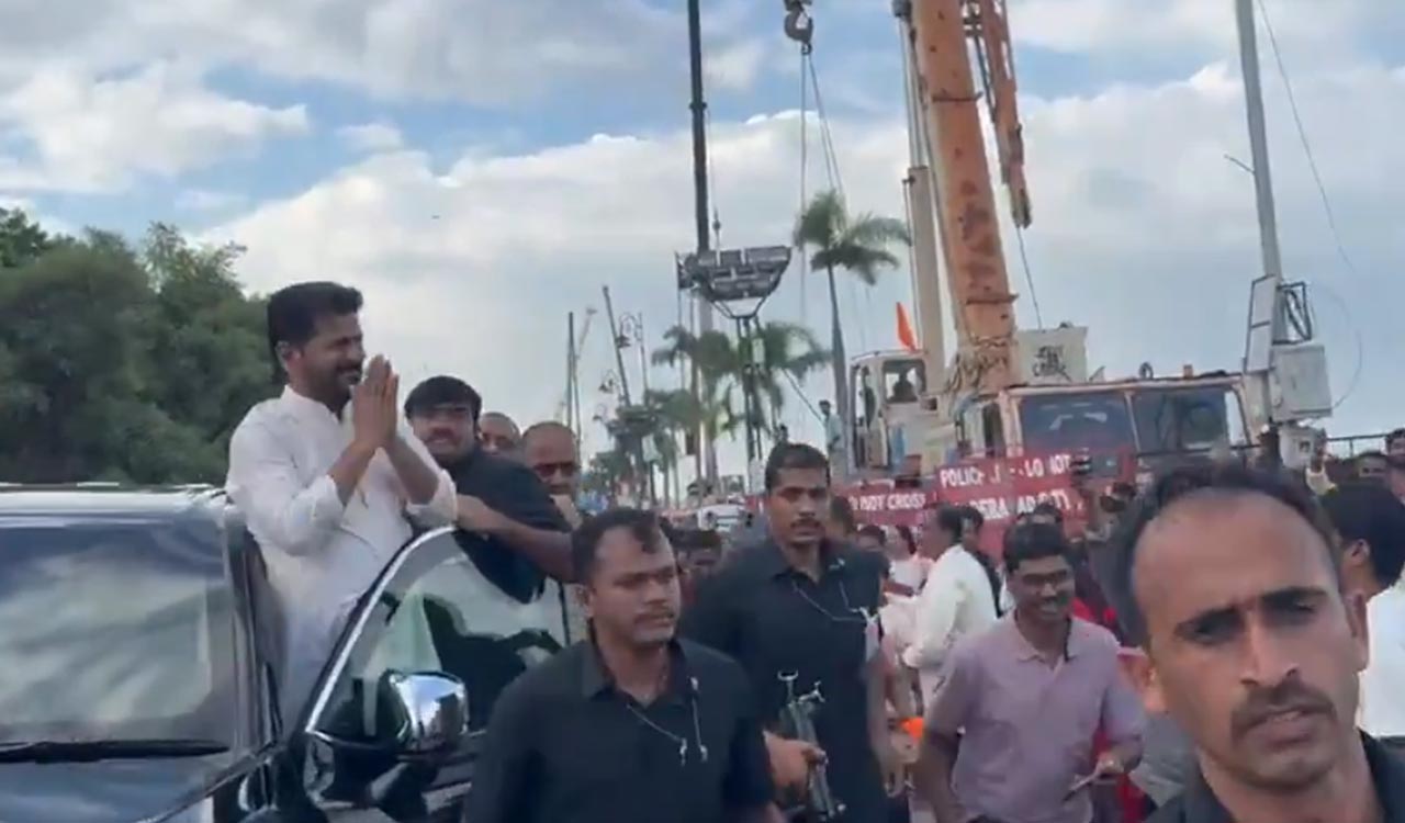 CM Revanth Reddy visits Hussain Sagar for Khairatabad Ganesh immersion