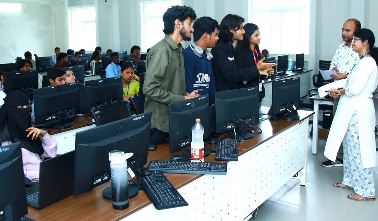 Warangal: SR University hosts 24-hour hackathon with over 100 teams