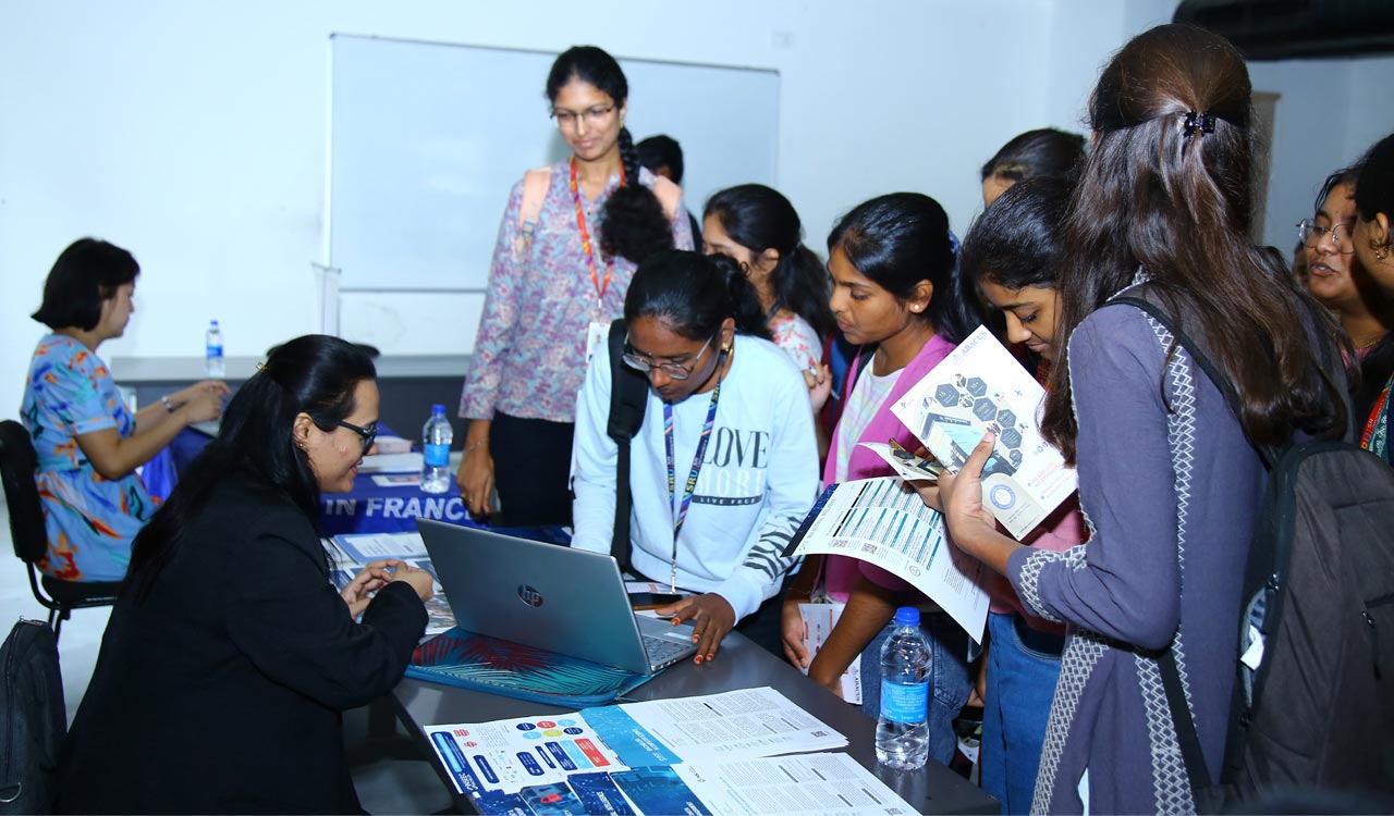Warangal: SR University hosts International Higher Education Fair-2025