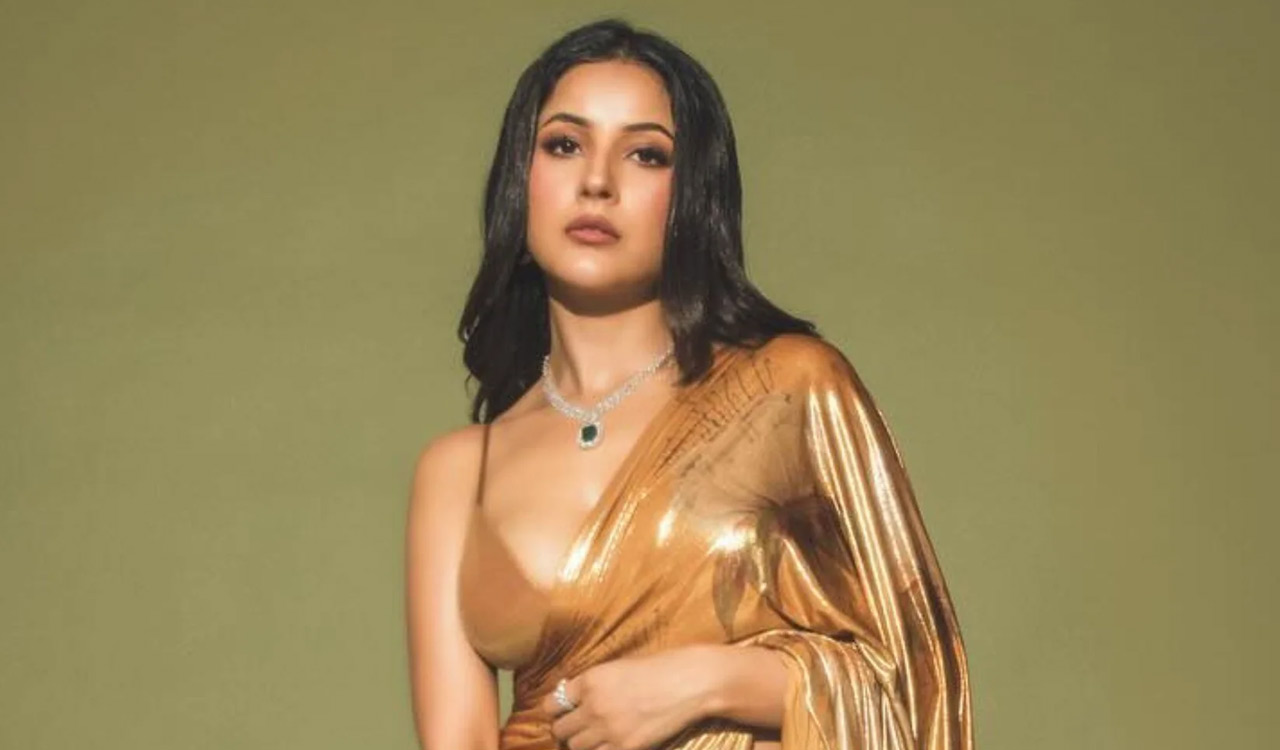 Shehnaaz Gill defines ‘real attitude’ in chic monochrome look