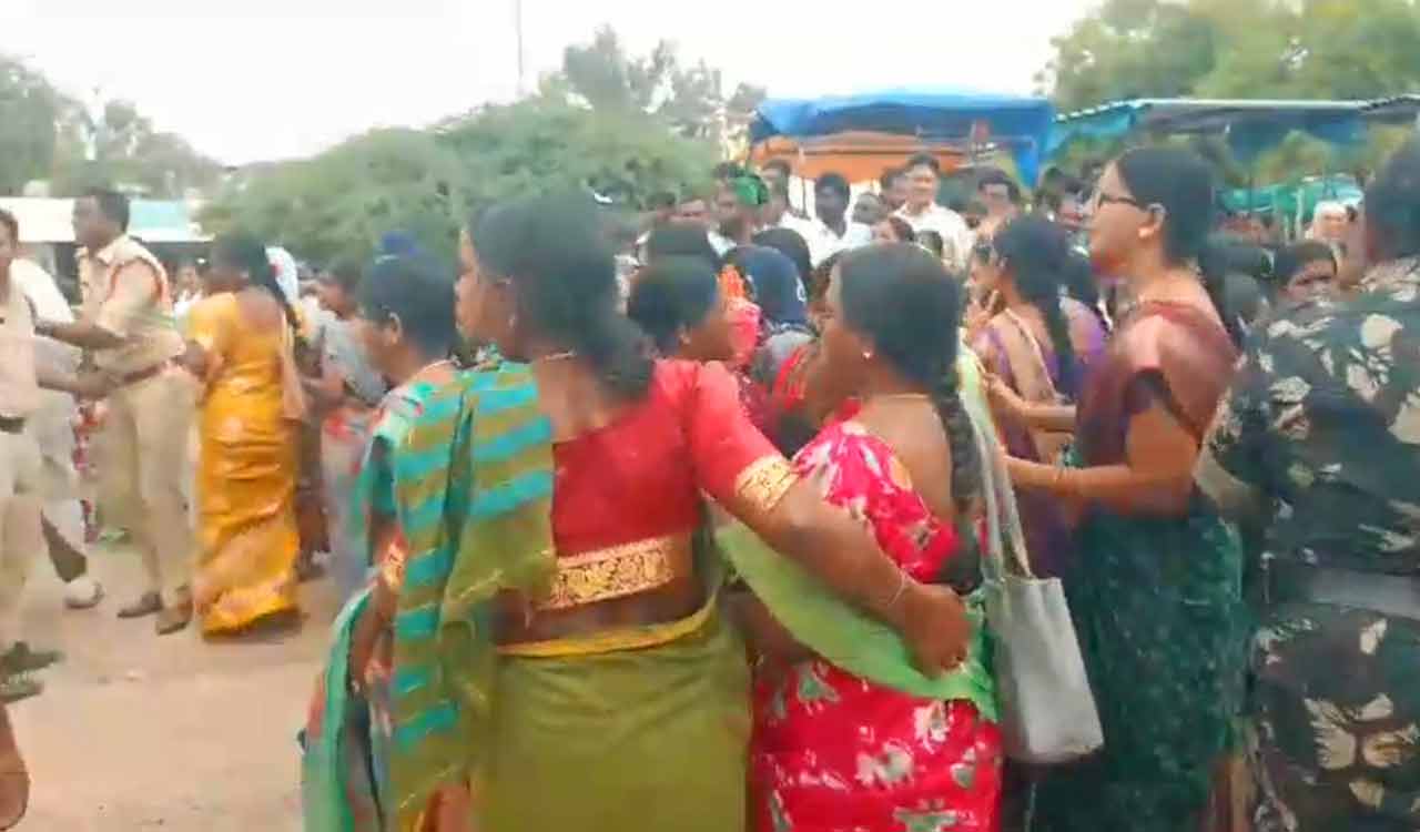 Tension at CM Revanth Reddy’s residence in Kodangal as Anganwadi teachers protest