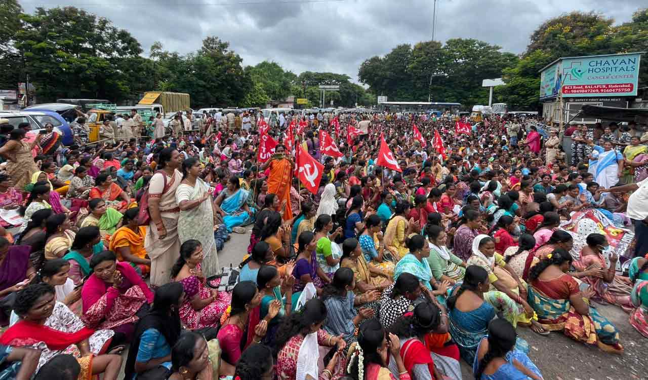 Asha workers hold dharna in Hyderabad over fixed wages, benefits