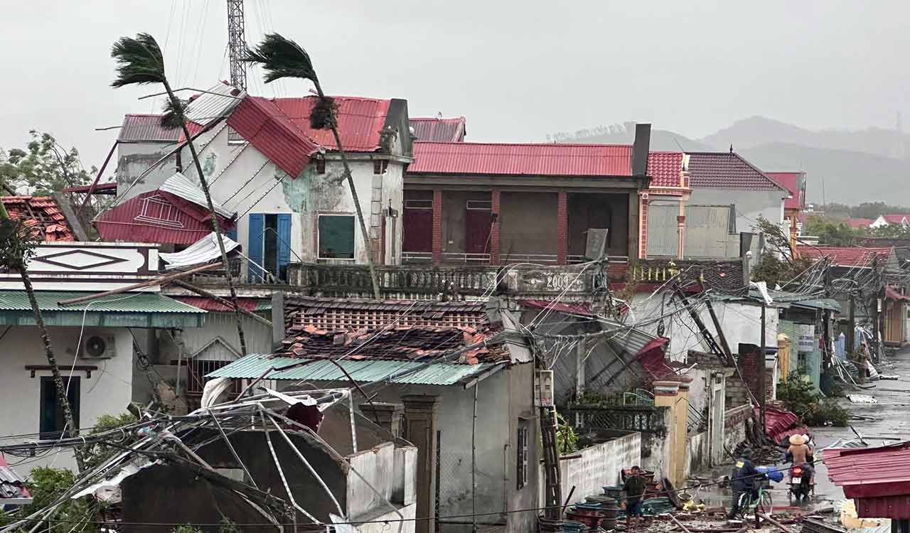 Heavy rains, flooding after Typhoon Bualoi raise death toll to 19 in Vietnam