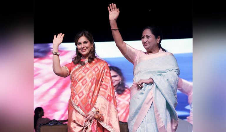 Bathukamma 2025 was celebrated in Delhi with grandeur as thousands gathered at Ramjas College Grounds. Delhi CM Rekha Gupta and Upasana Konidela joined the festivities, highlighting Telangana’s culture, community bonding, and the festival’s spirit of womanhood.