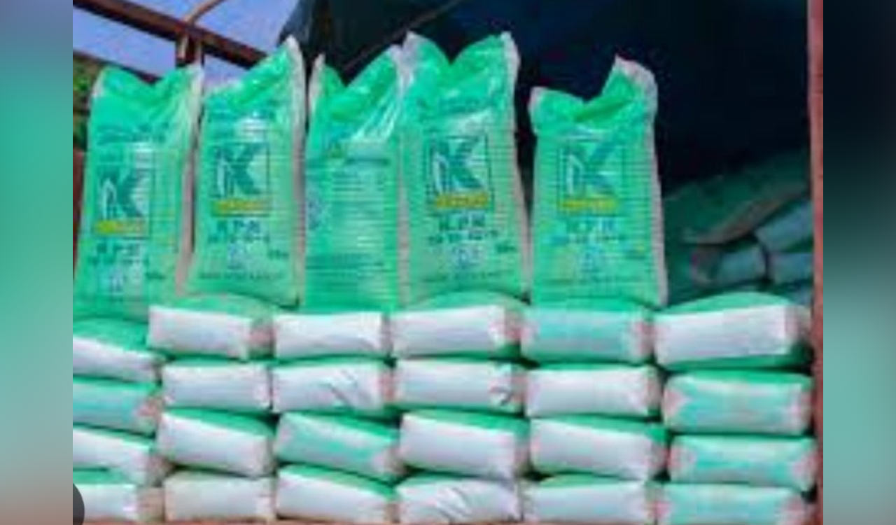 Telangana: Lorry load of urea hijacked in Nalgonda; Role of MLA’s gunman suspected