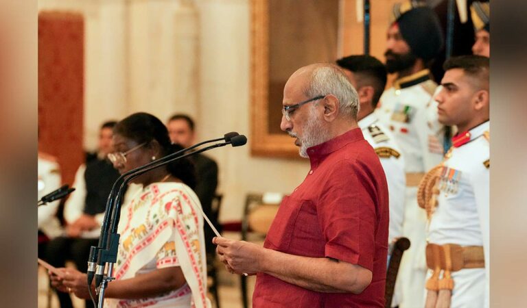 President Droupadi Murmu administers the oath of office of the Vice-President of India to CP Radhakrishnan during a swearing-in ceremony, at Rashtrapati Bhavan, in New Delhi.