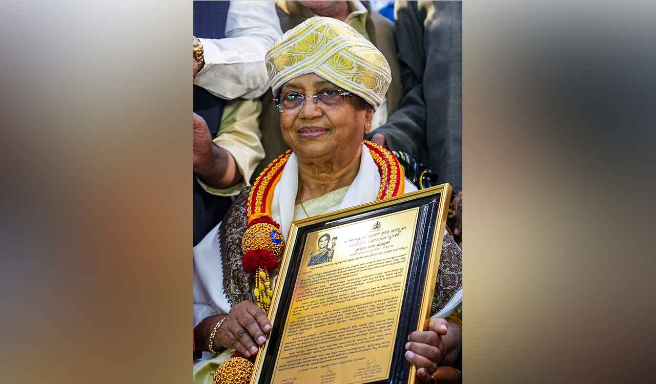 Banu Mushtaq inaugurates Mysuru Dasara, calls Chamundeshwari a symbol of women’s power
