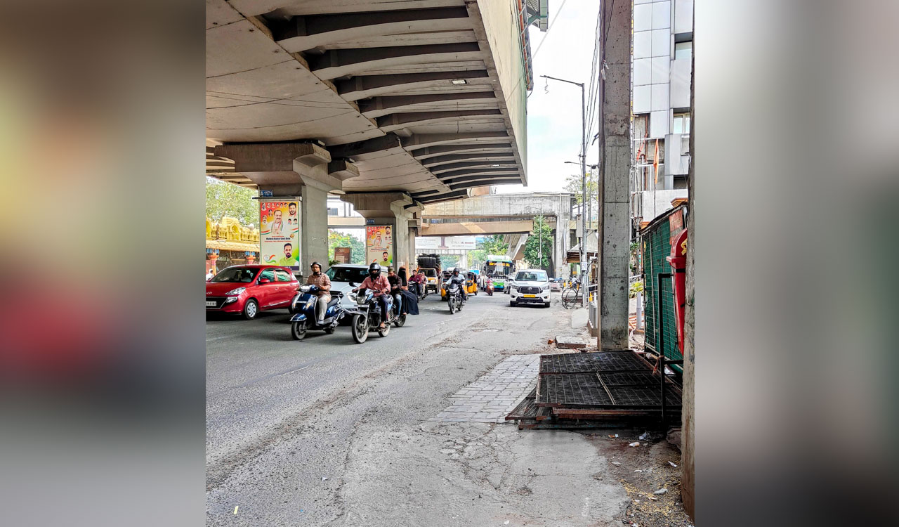 TT Impact: Barricades gone at Khairatabad, commuters breathe easy