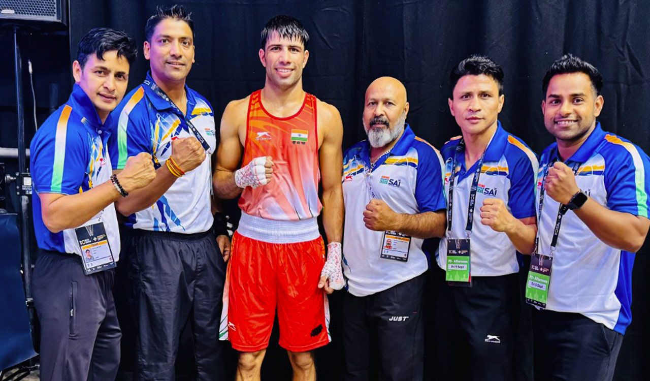 Sumit and Neeraj enter pre-quarters at World Boxing Championship
