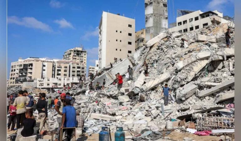 Residents of Gaza City are refusing to evacuate despite Israel announcing a new “humanitarian zone” in Khan Younis, citing overcrowding, hunger, and unsafe conditions, as bombardments intensify and calls for ceasefire continue.