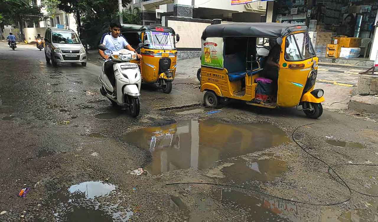 GHMC expedites road and drainage repairs ahead of Ganesh immersion festivities