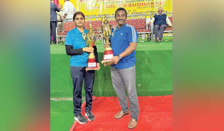 Dinesh Babu defeats Anil Kumar in men's singles carrom finals