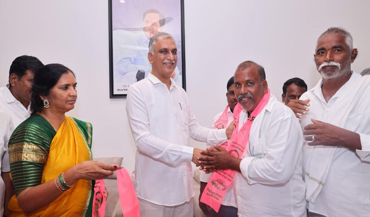 BJP, Congress workers join BRS in Medak ahead of polls