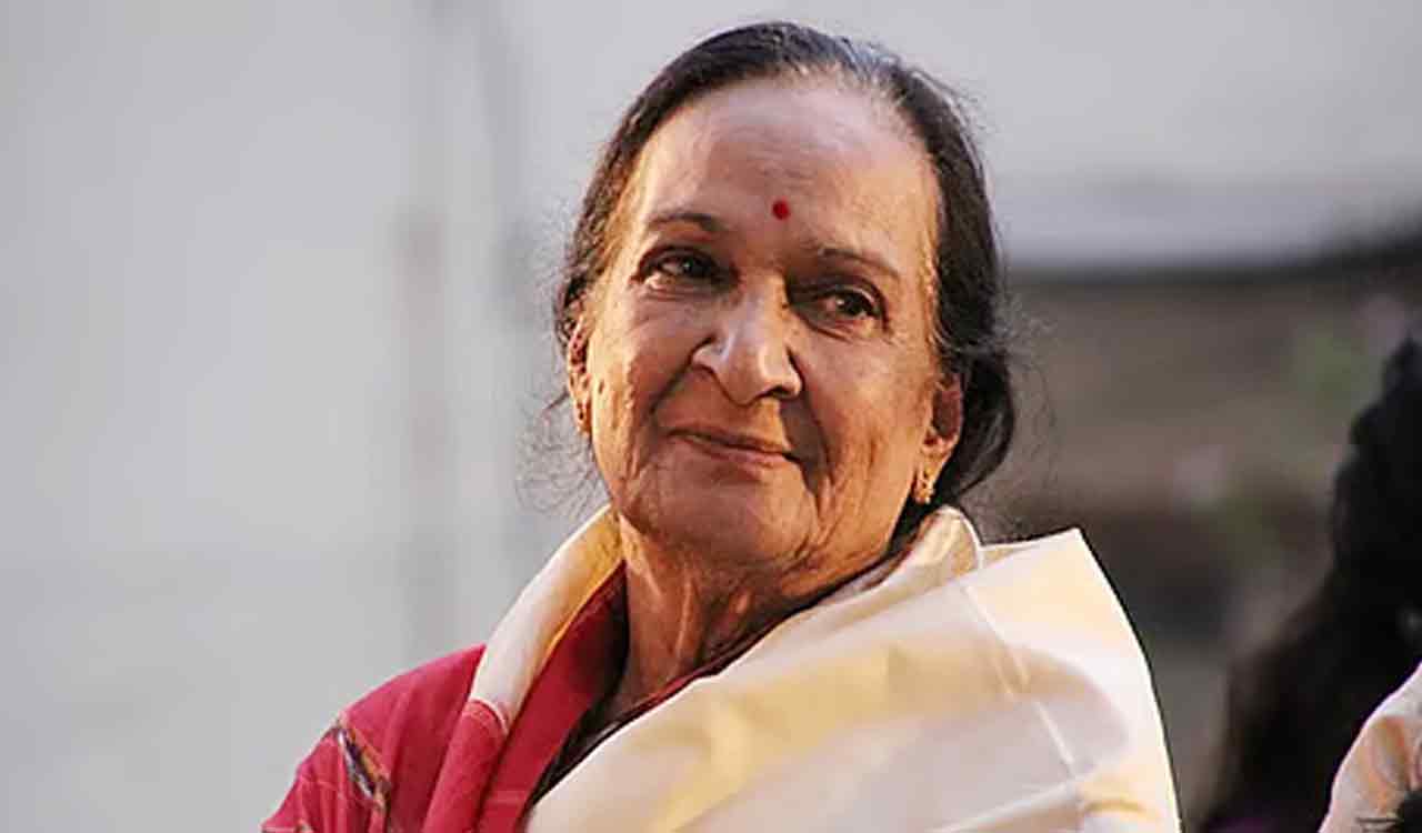 Veteran actor, first Telugu playback singer R Balasaraswathi Devi passes away at 97