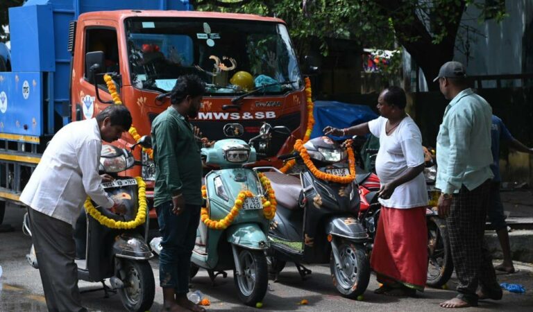 Hyderabad temples see Ayudha Puja rush ahead of Vijayadasami