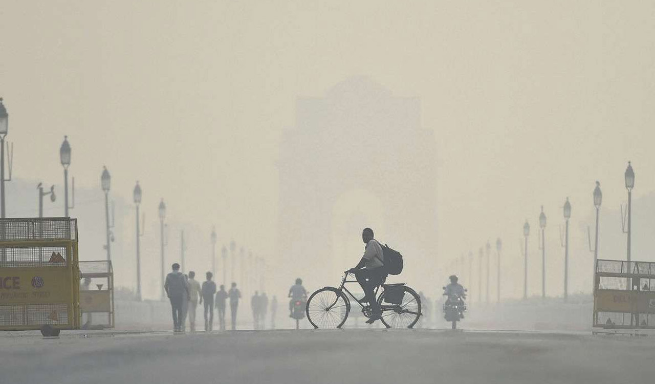 Delhi’s air turns ‘very poor’ as haze, fog envelop city; visibility drops