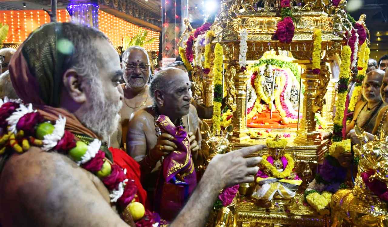 Hyderabad: Golden chariot of Lord Subrahmanya Swamy inaugurated at Skandagiri temple