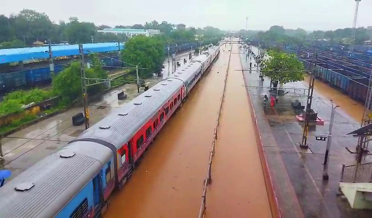 Golconda Express halted at Dornakal as tracks submerged in rainwater