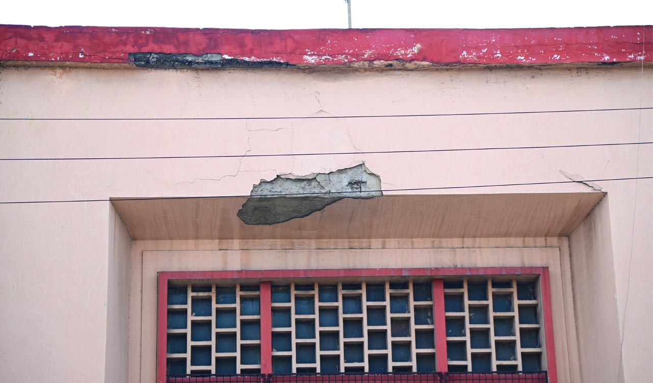 Telangana State Archives building deteriorates, 43 million historical records at risk