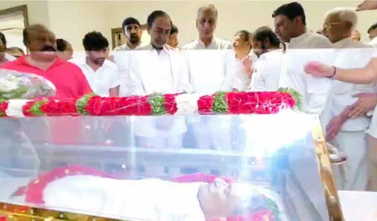 KCR pays floral tributes to Harish Rao's father Satyanarayana Rao
