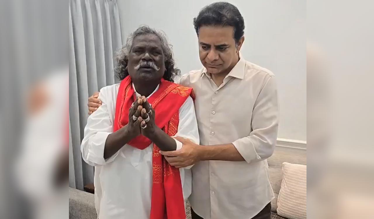KTR assures full support to Padma Shri awardee Darshanam Mogulaiah