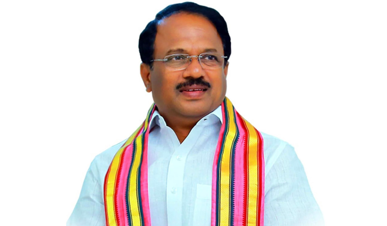 KTR, Harish Rao condole death of former Minister Laxma Reddy’s mother