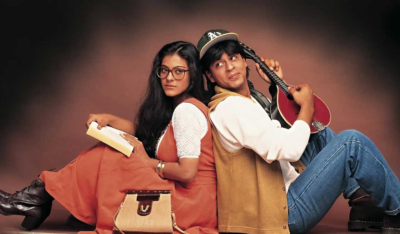 Shah Rukh Khan reveals Kajol battled illness to recreate 90s magic at Filmfare Awards