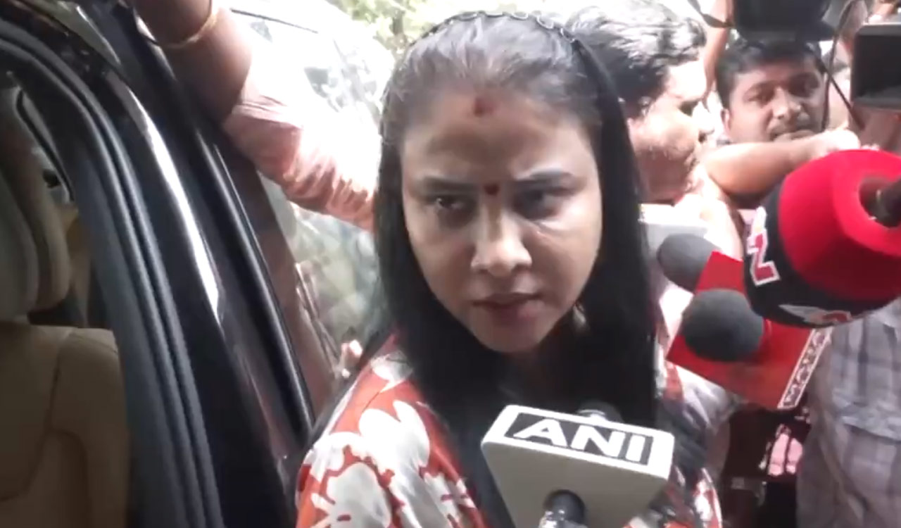 Konda Surekha episode takes casteist twist; Daughter alleges suppression and humiliation