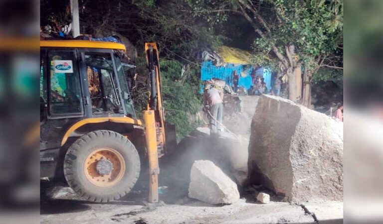Hyderabad: Boulder slide disrupts traffic and sparks safety concerns in Malkajgiri