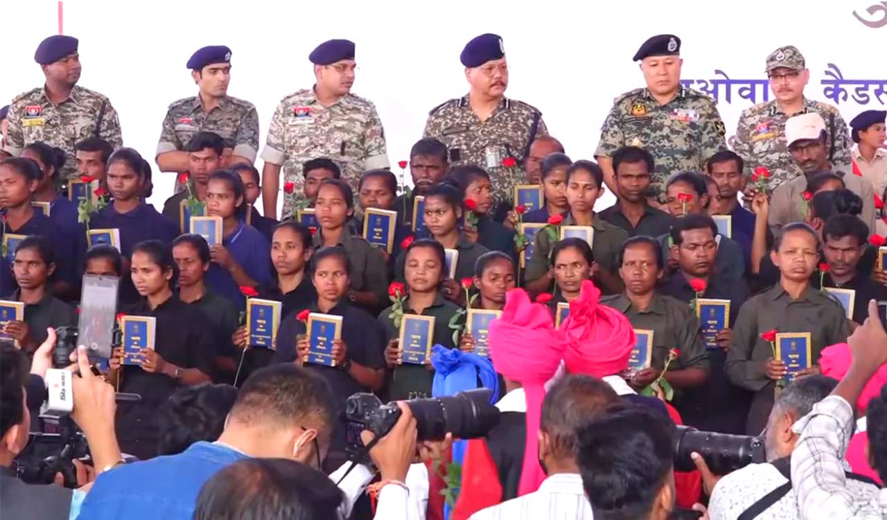Maoist CCM Rupesh among 208 Maoists laid down arms in Chhattisgarh’s historic surrender