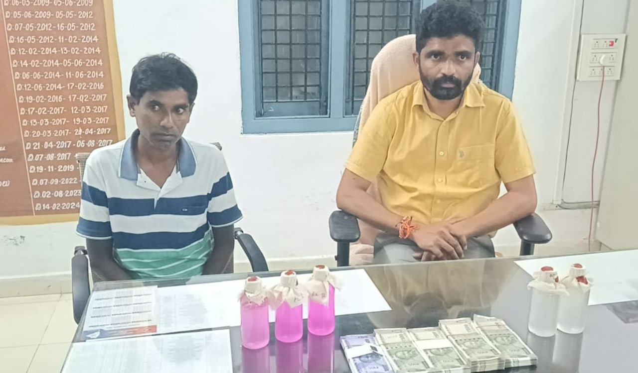 Nalgonda: Tahsildar caught taking Rs 2 lakh bribe in Chityal mandal