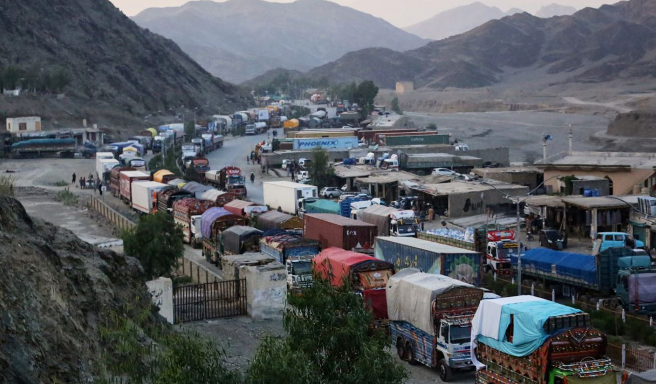 Pakistan, Afghanistan agree to 48-hour ceasefire amid deadly border clashes