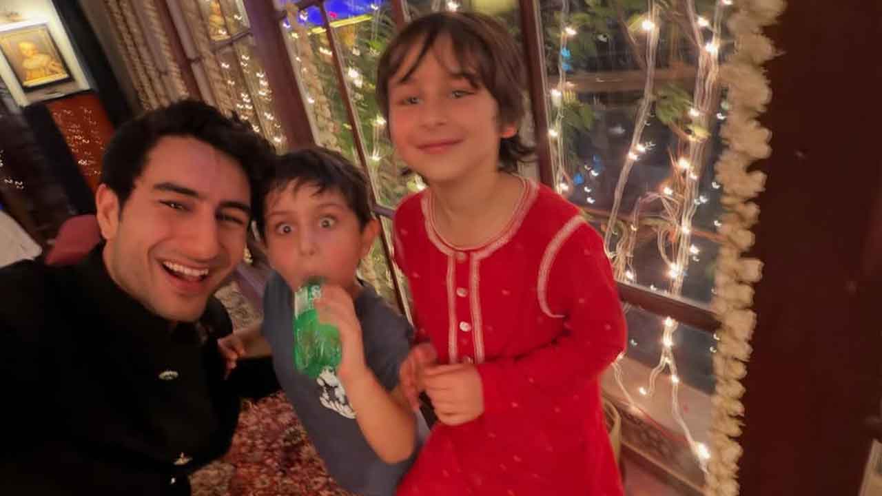 Ibrahim Ali Khan poses with brothers Taimur & Jeh, calls them ‘Teeno bhai teeno tabahi’