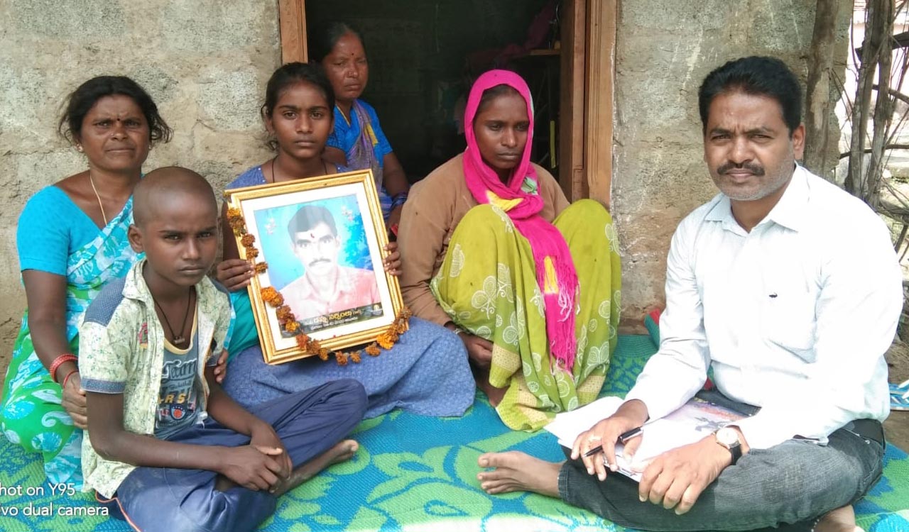 School teacher documents alarming farmer suicides in Siddipet’s Veluru village