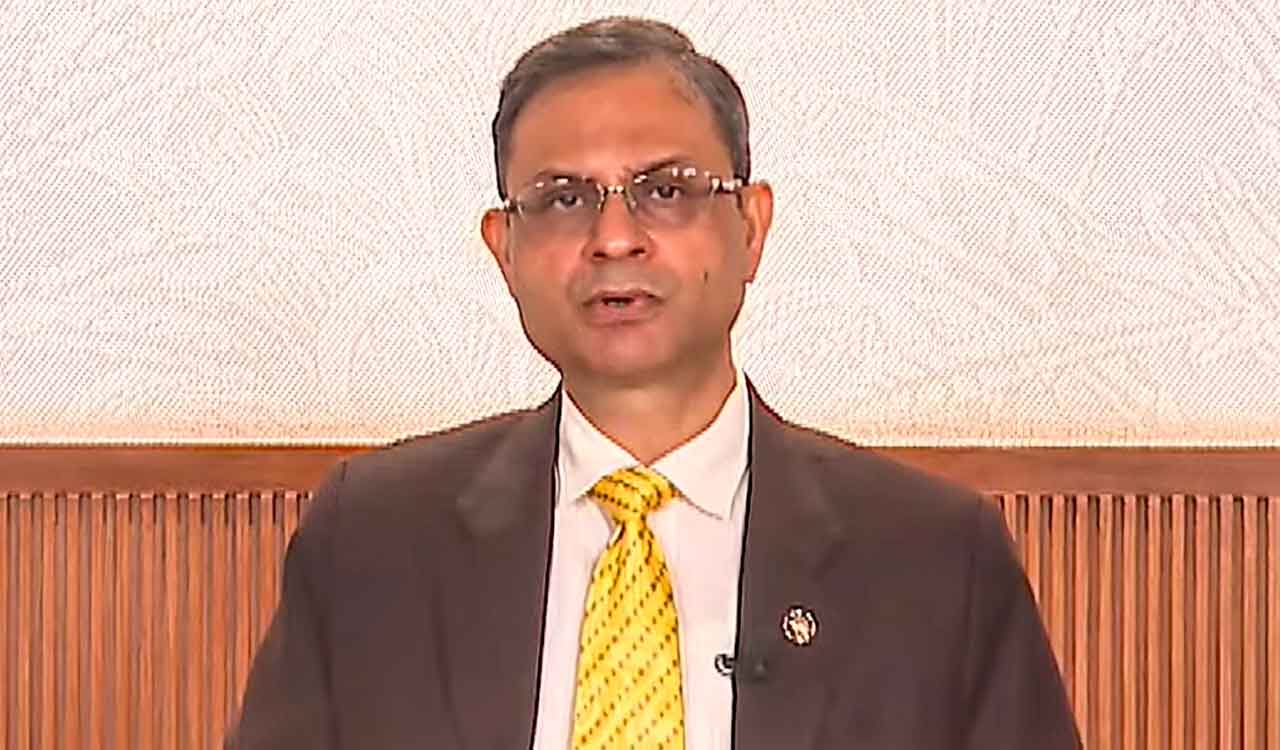 RBI may allow lenders to lock phones on EMI default