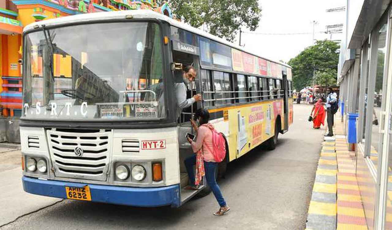 TGSRTC resumes bus services to Agri university after six-year gap