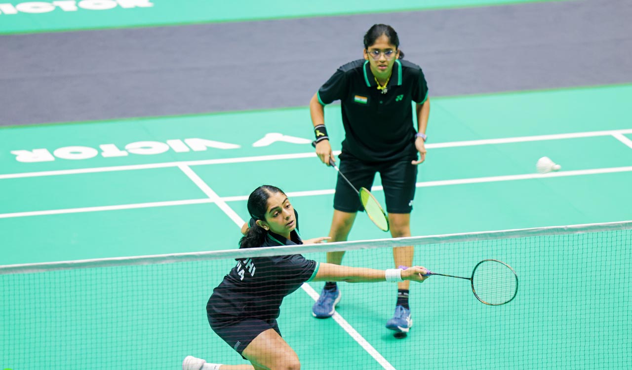 Shaina Manimuthu and Diksha Sudhakar advance to quarterfinals at Badminton Asia U15/U17 Championships