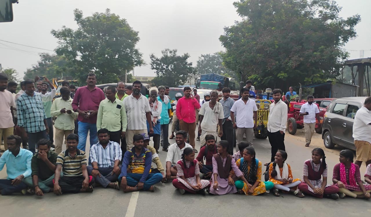 Students protest for better RTC bus services in Medak
