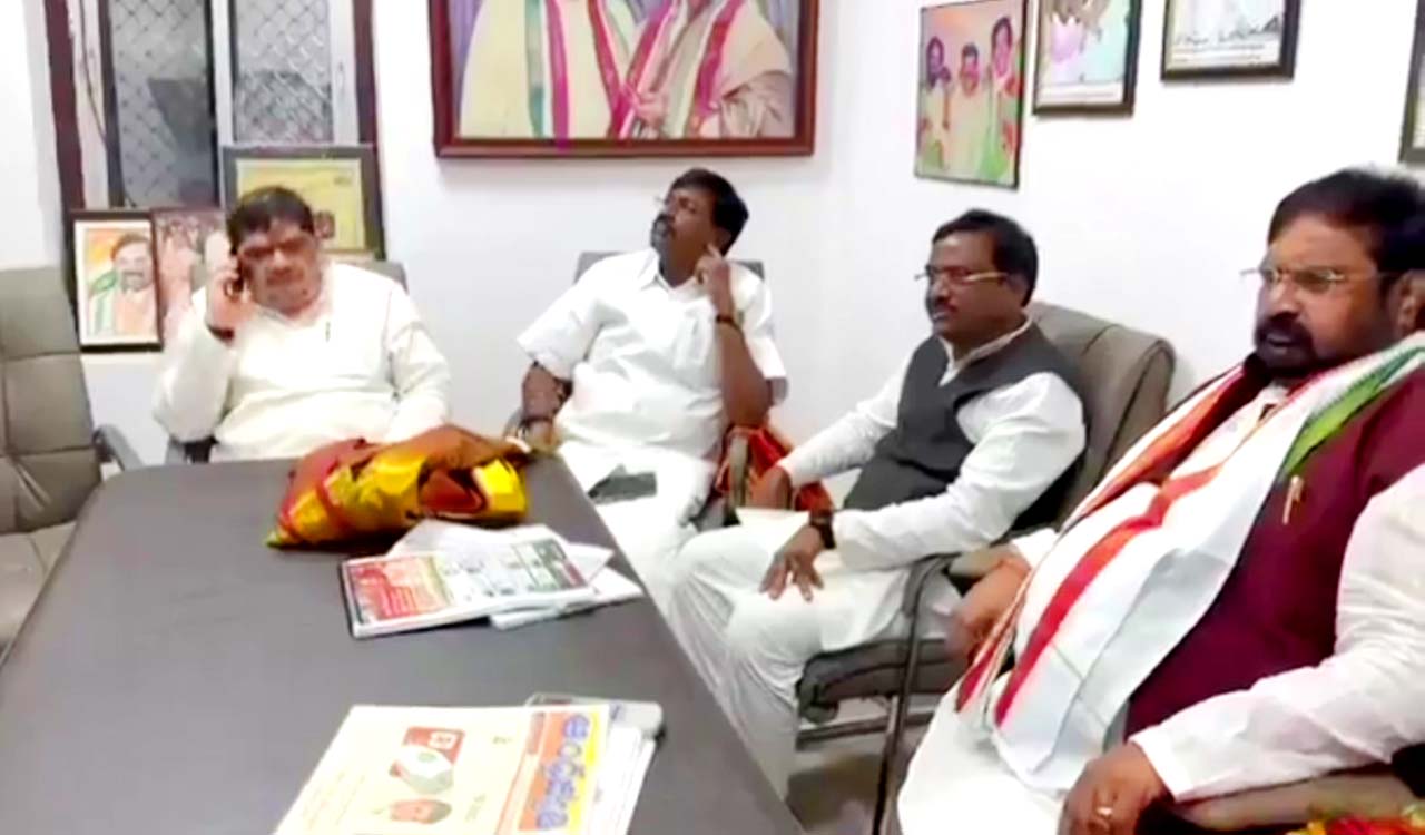 Telangana Congress leaders try to pacify Anjan Kumar Yadav after Jubilee Hills ticket goes to Naveen Yadav