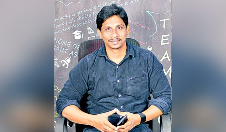 Telugu Techtuts Youtuber