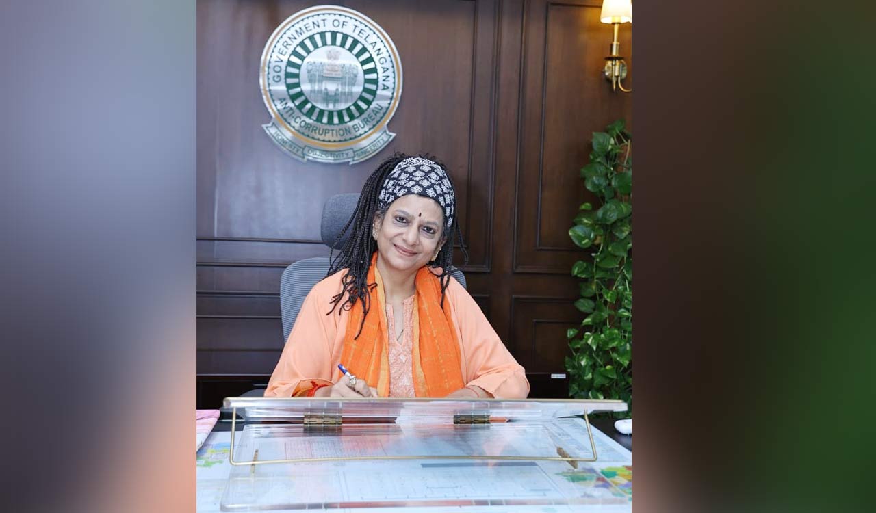 Senior IPS officer Charu Sinha assumes charge as DG of ACB