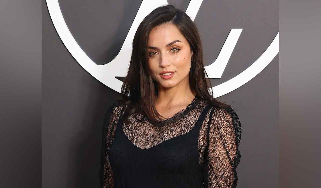 Ana de Armas reportedly ‘sees Tom Cruise as a dear friend, mentor’