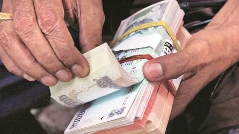 ACB seizes unaccounted cash at Zaheerabad RTA check post