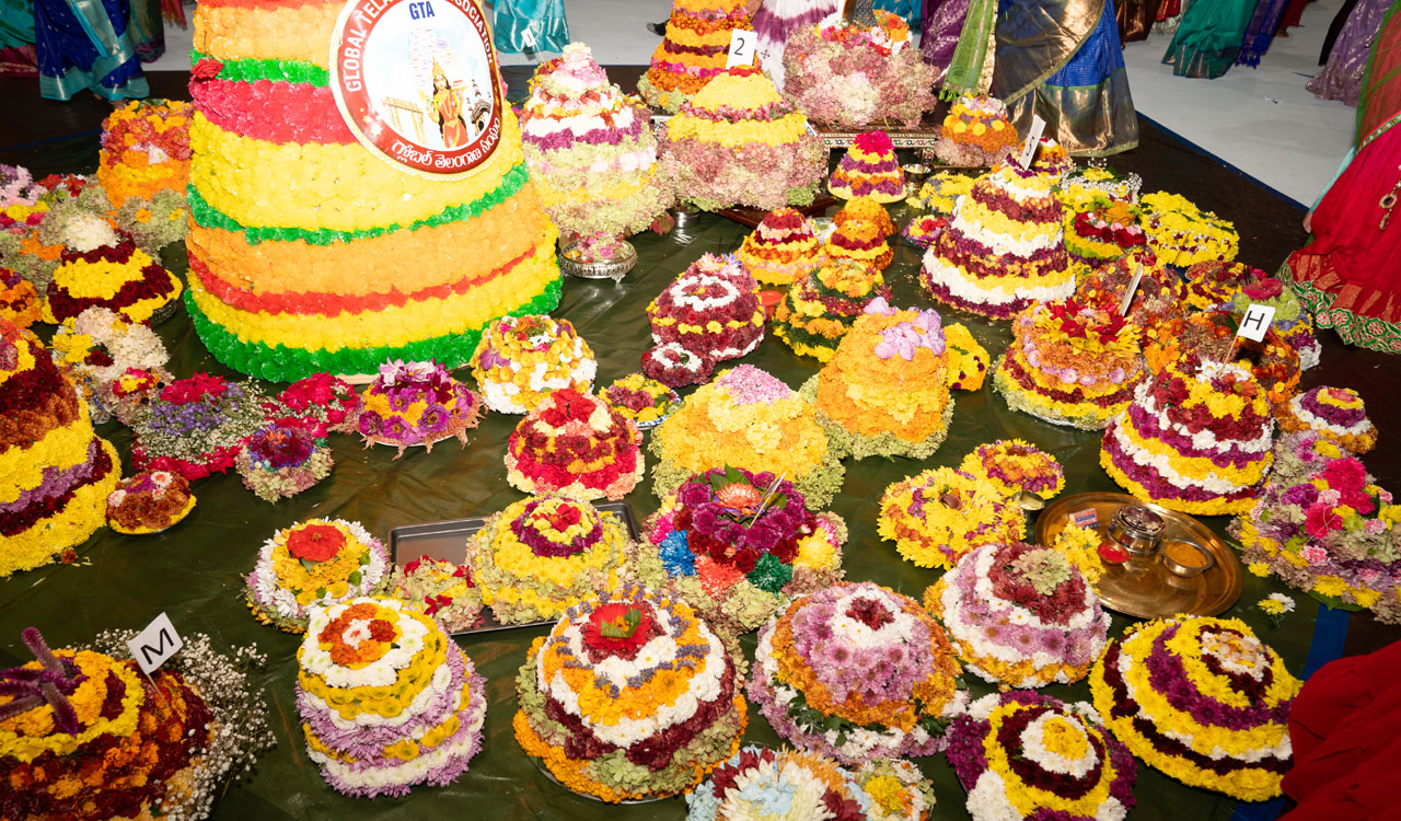 Touch of Telangana blooms at Detroit Bathukamma celebrations