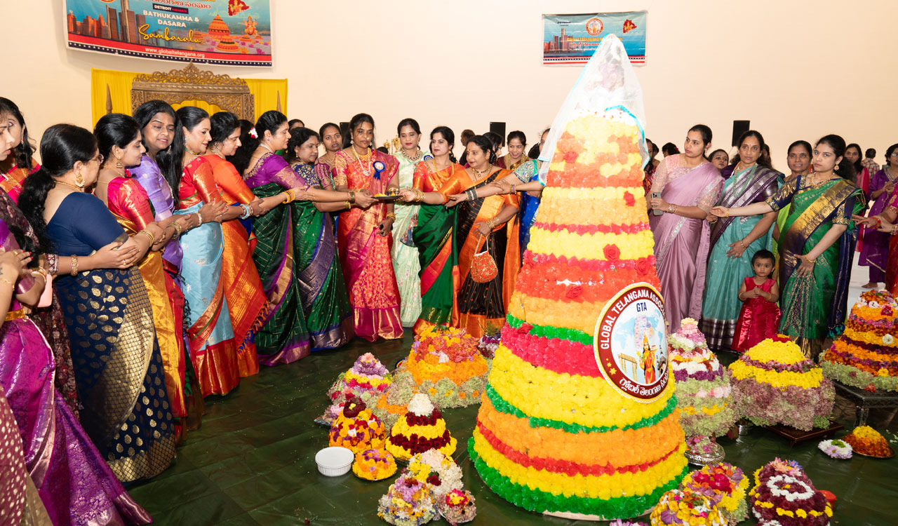 Touch of Telangana blooms at Detroit Bathukamma celebrations