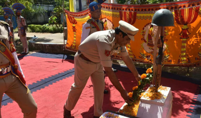 CRPF 212 Bn pays tribute to martyrs on Police Commemoration Day
